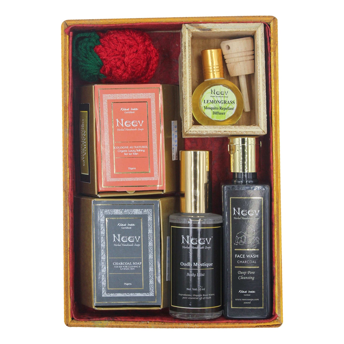 LUXURIOUS FESTIVE GIFT HAMPER FOR MEN